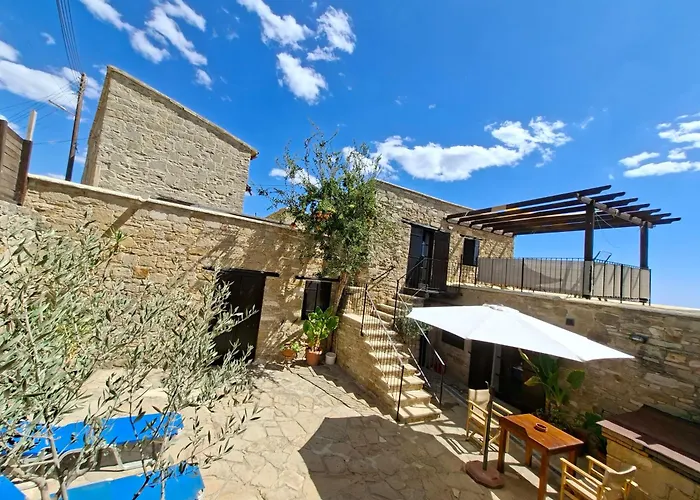 Апартаменты Kleanthis House *