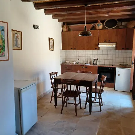 Kleanthis House *