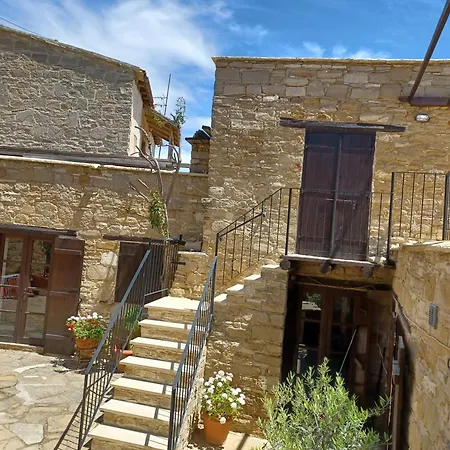 Kleanthis House Apartman Tóhni