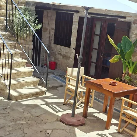 Kleanthis House Apartman Tóhni